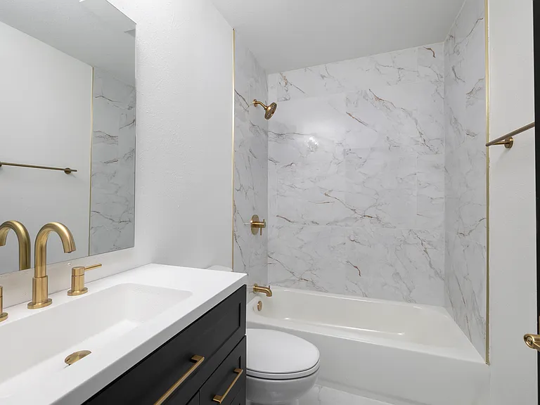 826 S Hickory Ln — Photo 26