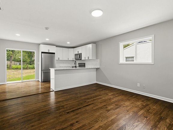 3rd image of 1276 Augmont Ave