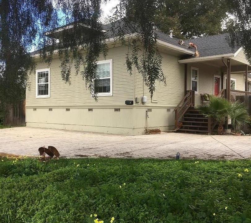 1st image of 454 N 21st St