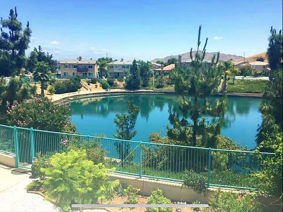 Lake behind the house, and tenants can access through the lake.