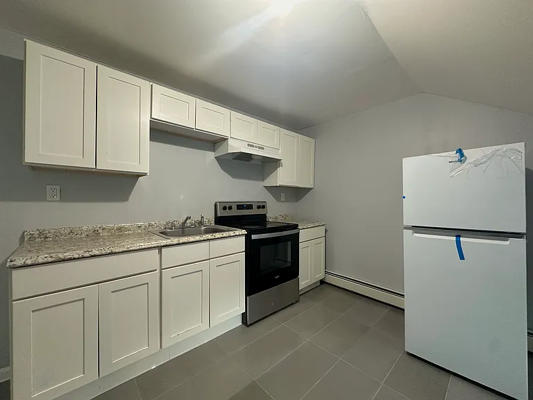 163 Chambers St #4 — Photo 5