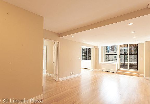 4th image of 30 W 63rd St APT 9J