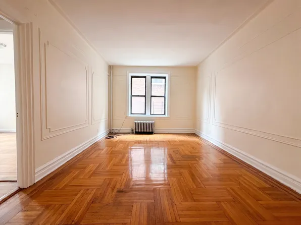 5501 15th Avenue image 1 of 6