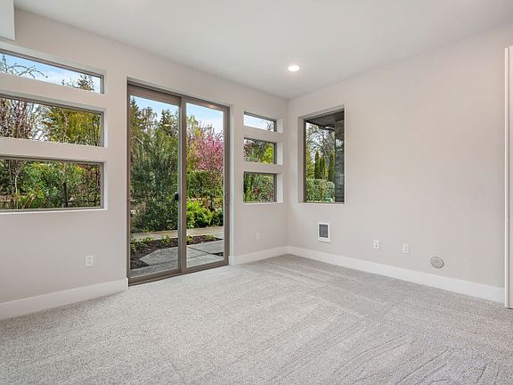 First-floor Flex