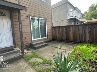 748 Laurel Ave, Sonoma, CA 95476