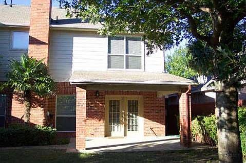 2nd image of 5832 Willow Wood Ln