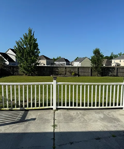 705 Stafford Ln — Photo 15