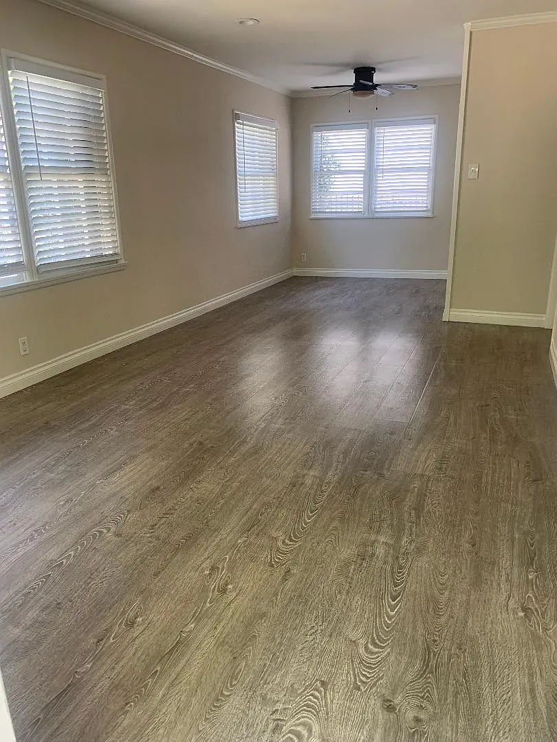 Building Photo - 14826 Dickens St #1
