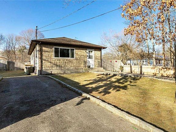 3rd image of 155 Flower Hill Dr