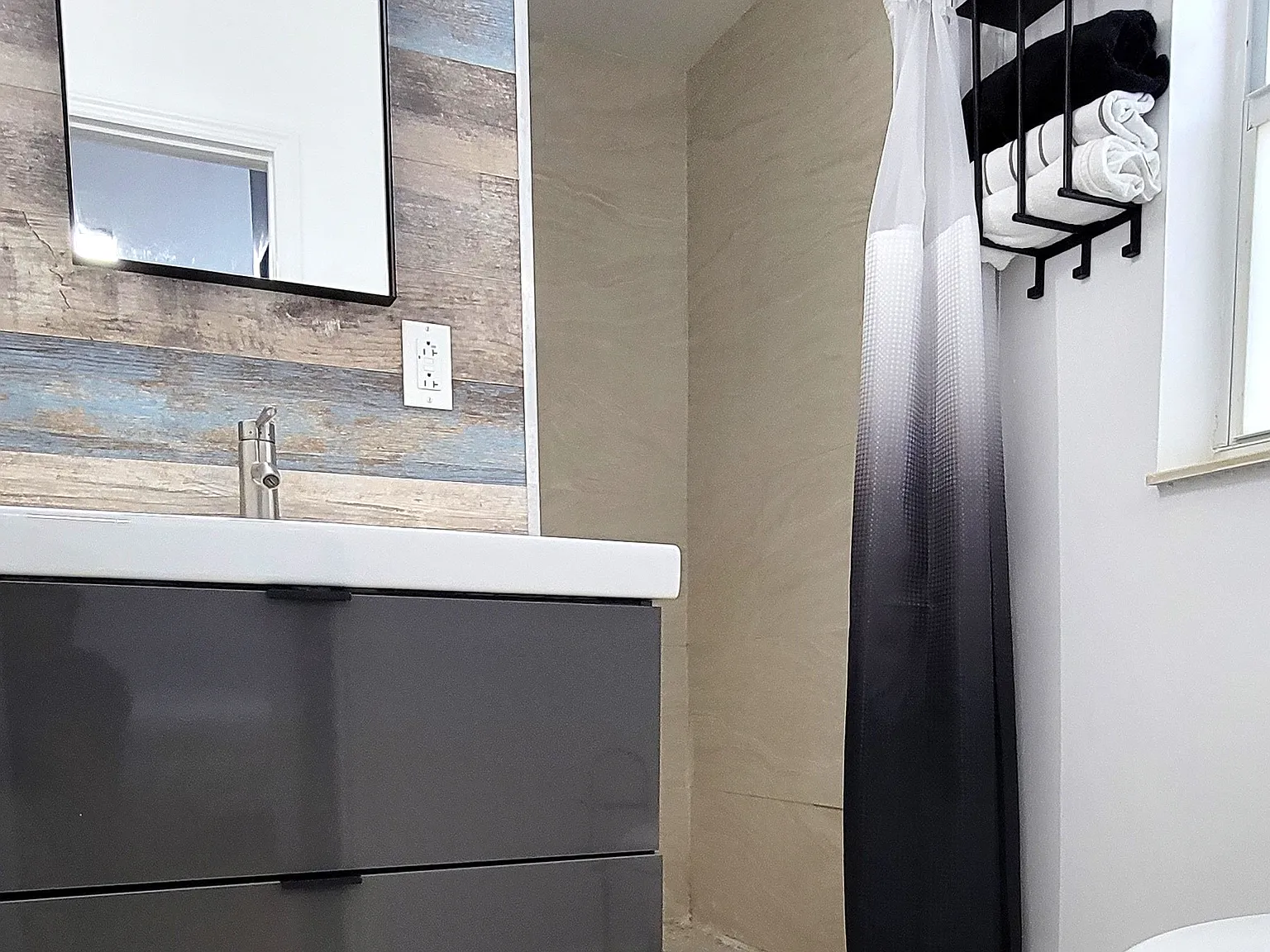 4 bed, 1500 sqft, $1,150 — Photo 2