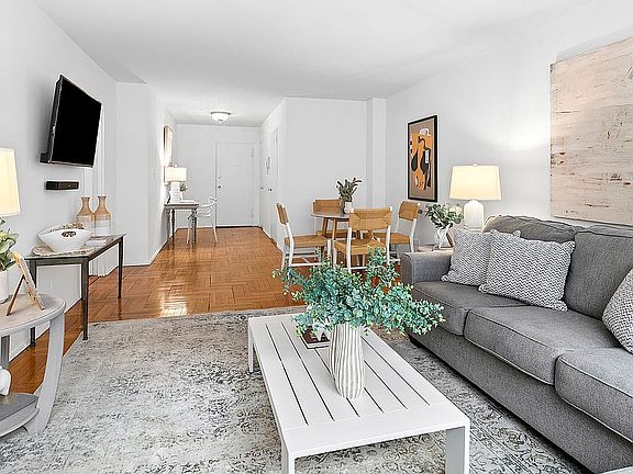 2nd image of 420 E 55th St APT 9L