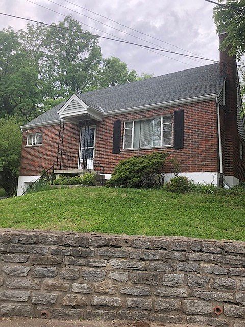 2nd image of 33 Earnscliff Ct