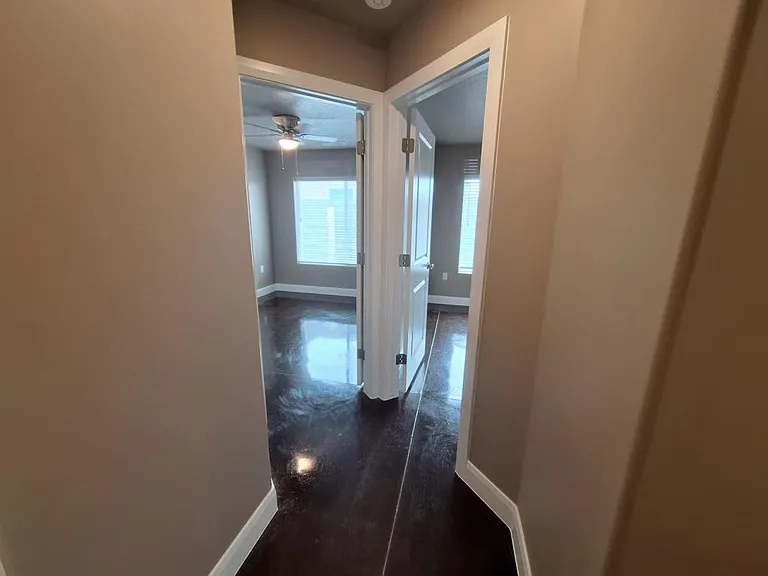 83 W Brown St — Photo 16
