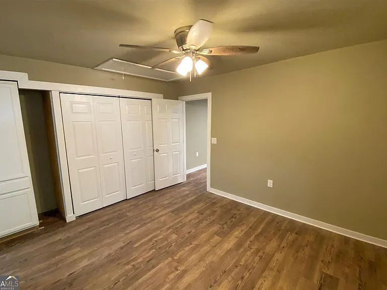 206 Sorrells St #A — Photo 9