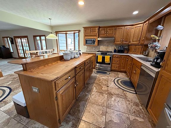 3rd image of 2497 W Lynn Ln