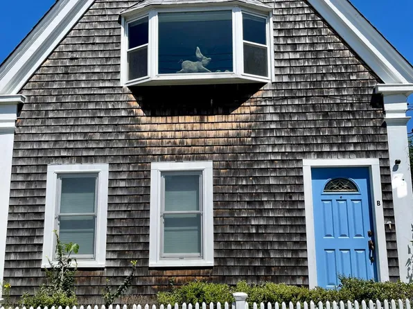 35 Pleasant St #B, Provincetown, MA 02657