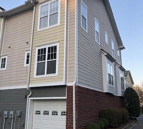 2nd image of 516 Village Park Dr