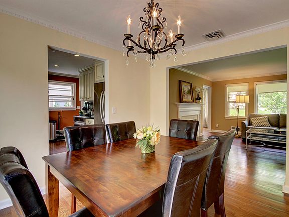 5th image of 22 Canterbury Ln