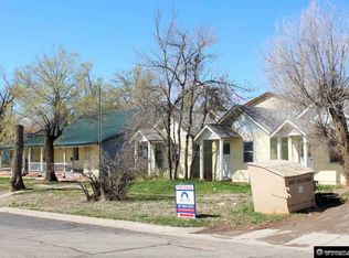 402 N 7th St, Thermopolis, WY 82443
