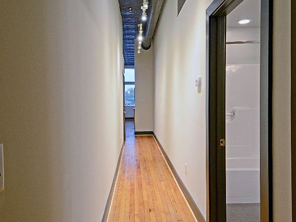4th image of 132 N Sycamore St APT 303