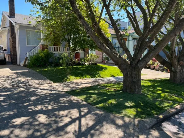 1425 N 46th St, Seattle, WA 98103