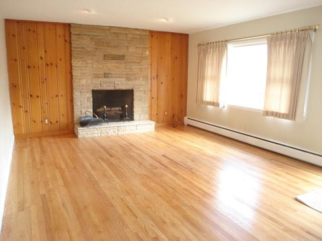 2nd image of 65 Lealand St