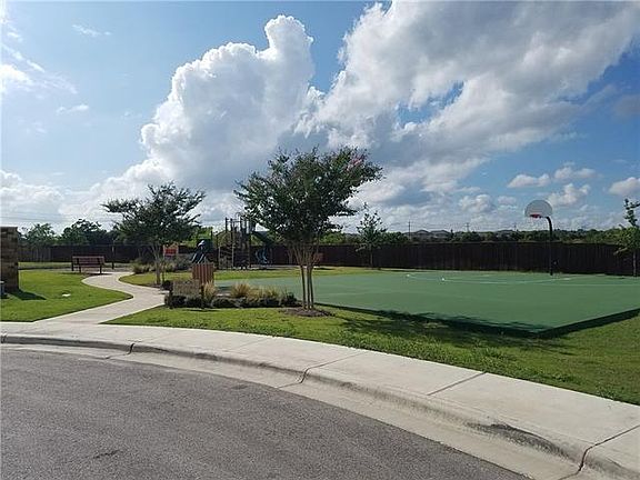 3rd image of 281 Fender Dr