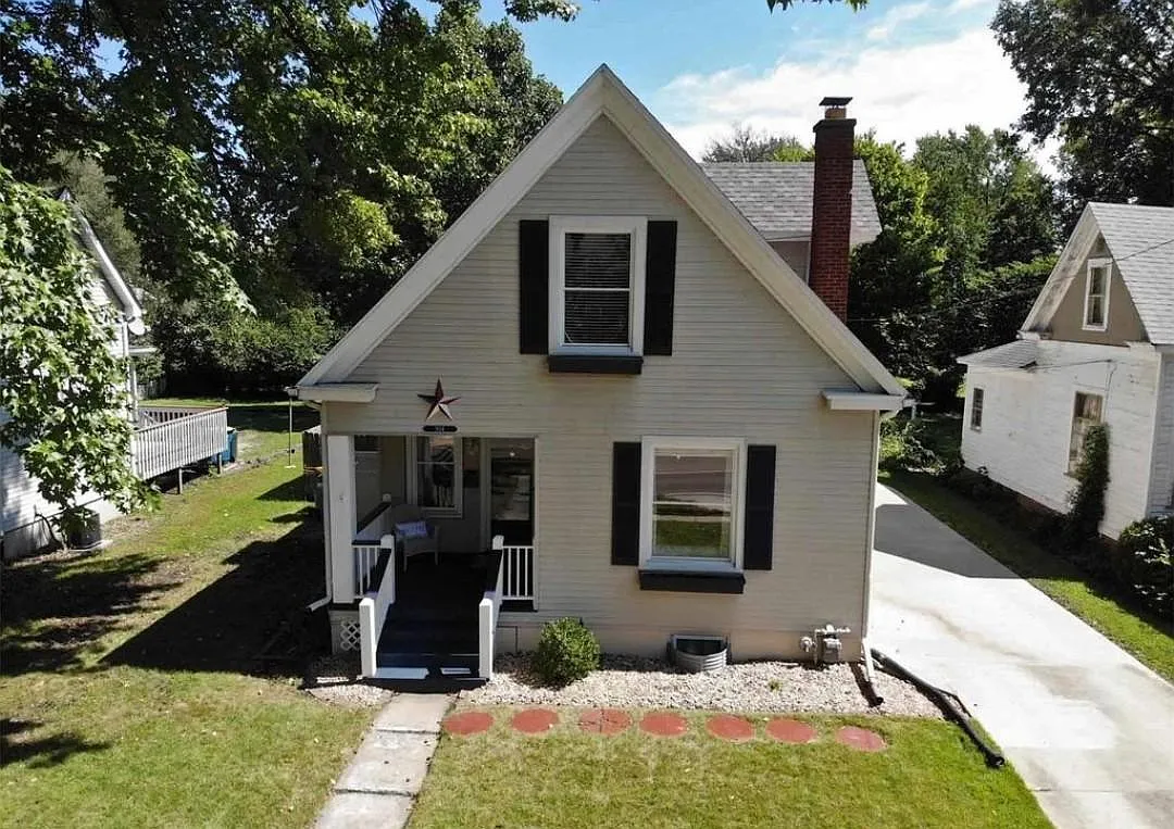 904 Troy Rd photo 1
