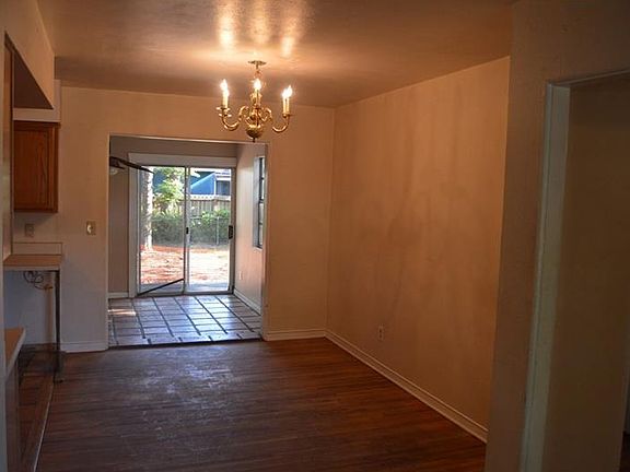 4th image of 3309 Drake Dr
