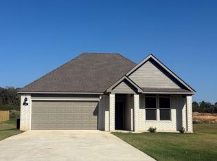 42 Plantation Dr, Mayflower, AR 72106