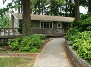 3811 Lakeway Dr, Bellingham, WA 98229