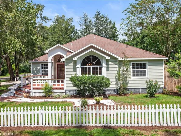 708 Herring St, Plant City, FL 33563