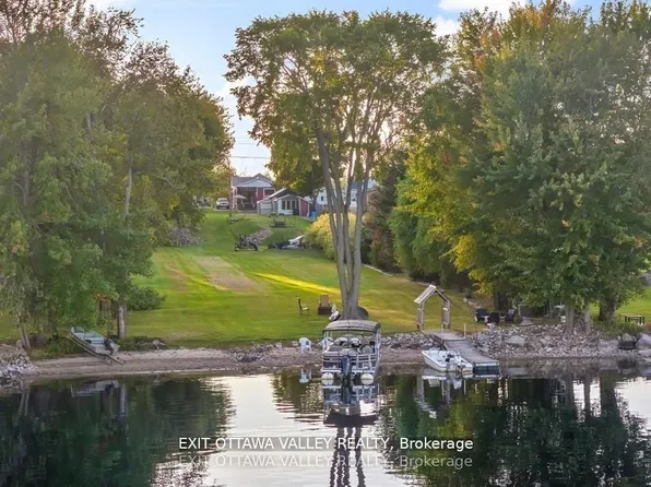 44 Lacroix Bay Rd, Whitewater Region, ON K0J 2L0