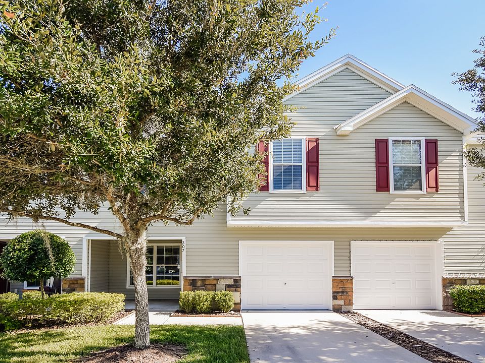 1st image of 207 Woodknoll Pl