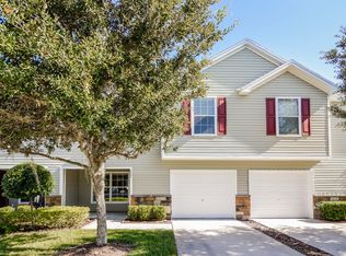 207 Woodknoll Pl, Valrico, FL 33594