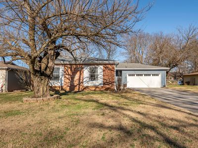 2955 E Hawkins Street, Springfield, MO, 65804