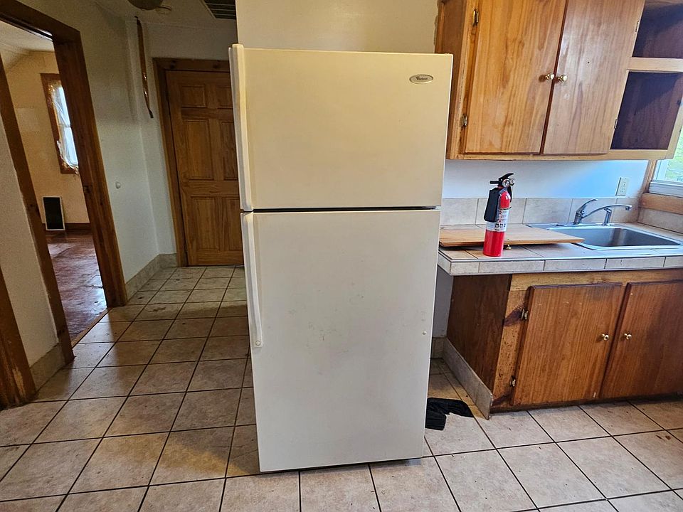 1st image of 205 West St Unit 3