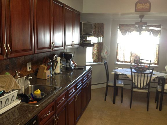 3rd image of 555 4th St