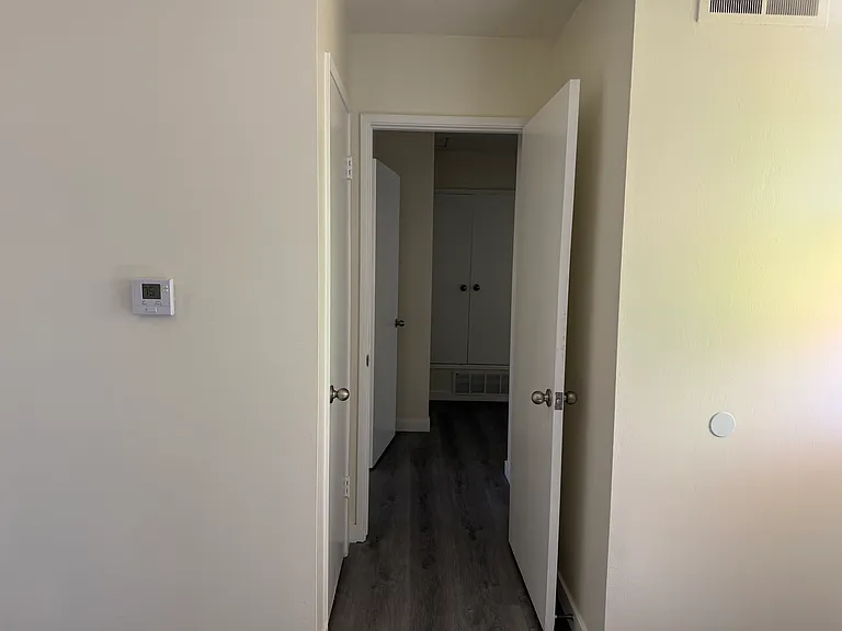 612 S Sylvan St — Photo 3