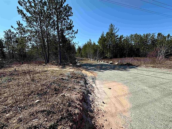 3rd image of M28 East Ave