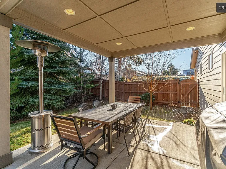 20240 Brumby Ln — Photo 21