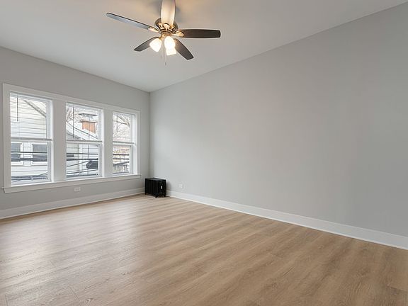 5th image of 7600 N Sheridan Rd APT 109