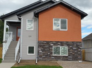 1219 9th St N #B, Lethbridge, AB T1H2A2