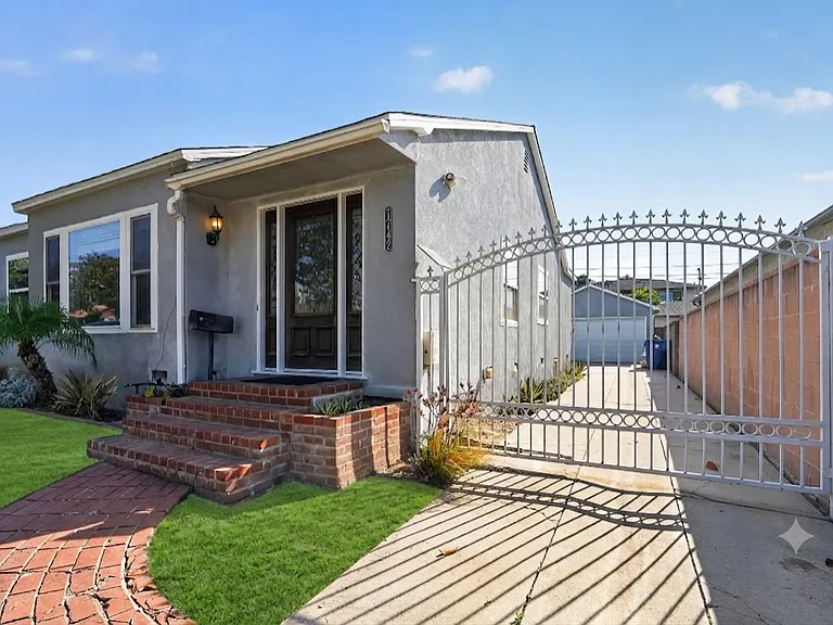 7742 Dunbarton Ave — Photo 3