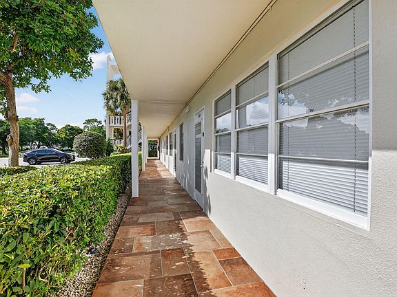 3rd image of 1034 Ashby D #1034