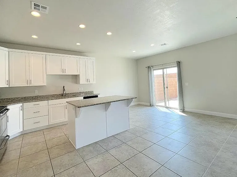3971 Bella Vista Dr — Photo 4