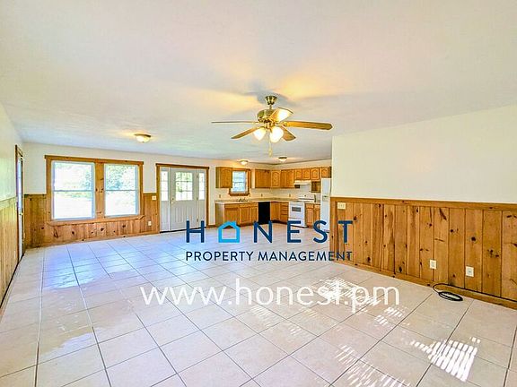 5th image of 22 Pleasant Hill Dr