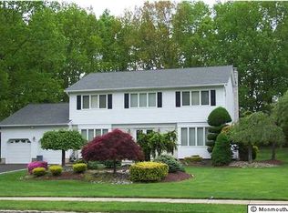 8 Woodcrest Ter, Manalapan, NJ 07726