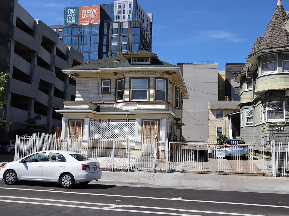 Building Photo 3