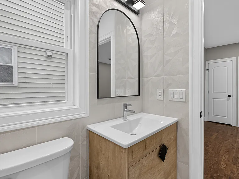 24 Dean St #1 — Photo 25